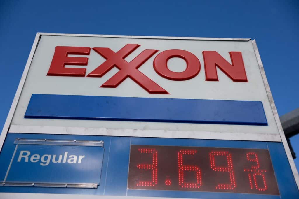 Exxon Buys Denbury for $4.9B in CO2 Pipeline Push - Vimarsana News