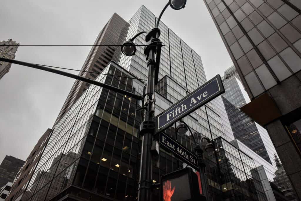 FDIC Seeks Buyers for $18.5B of Signature Bank Loans Tied to Private Equity - Vimarsana News