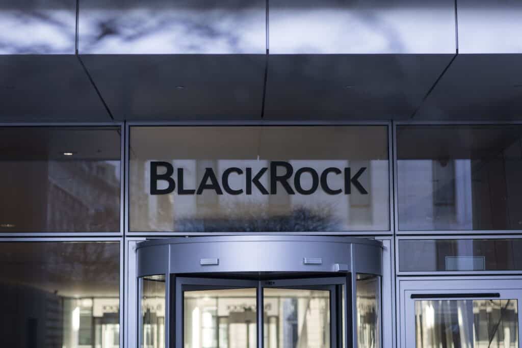 BlackRock Sees Insurers Betting on Credit, Paring Private Equity - Vimarsana News