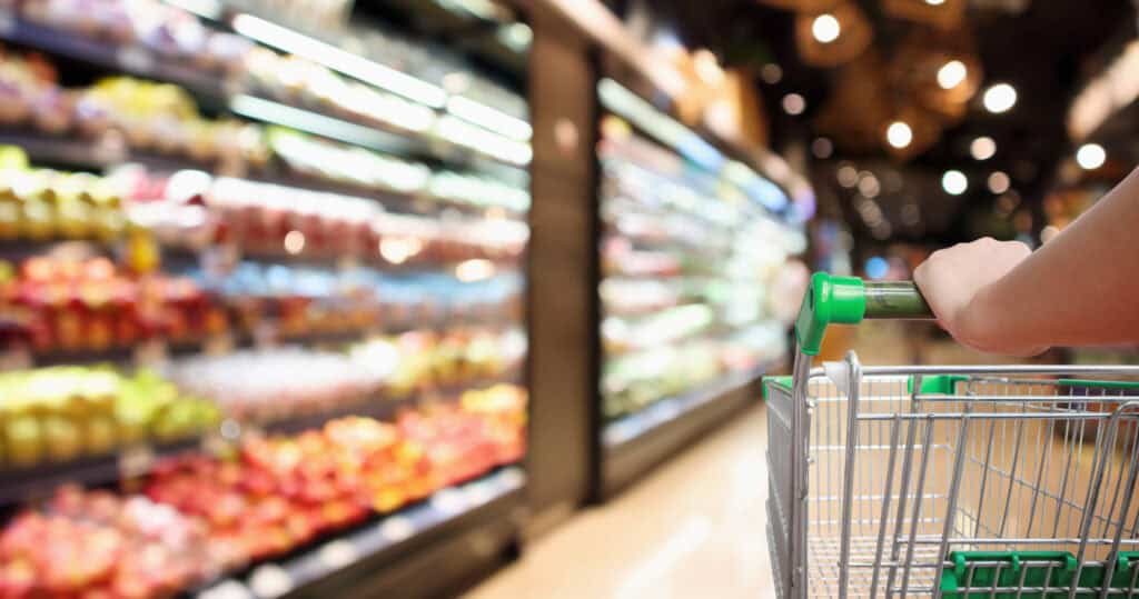 woman hand hold supermarket shopping